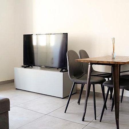 Wonderful Apartment Next To The Sea 그지라 외부 사진